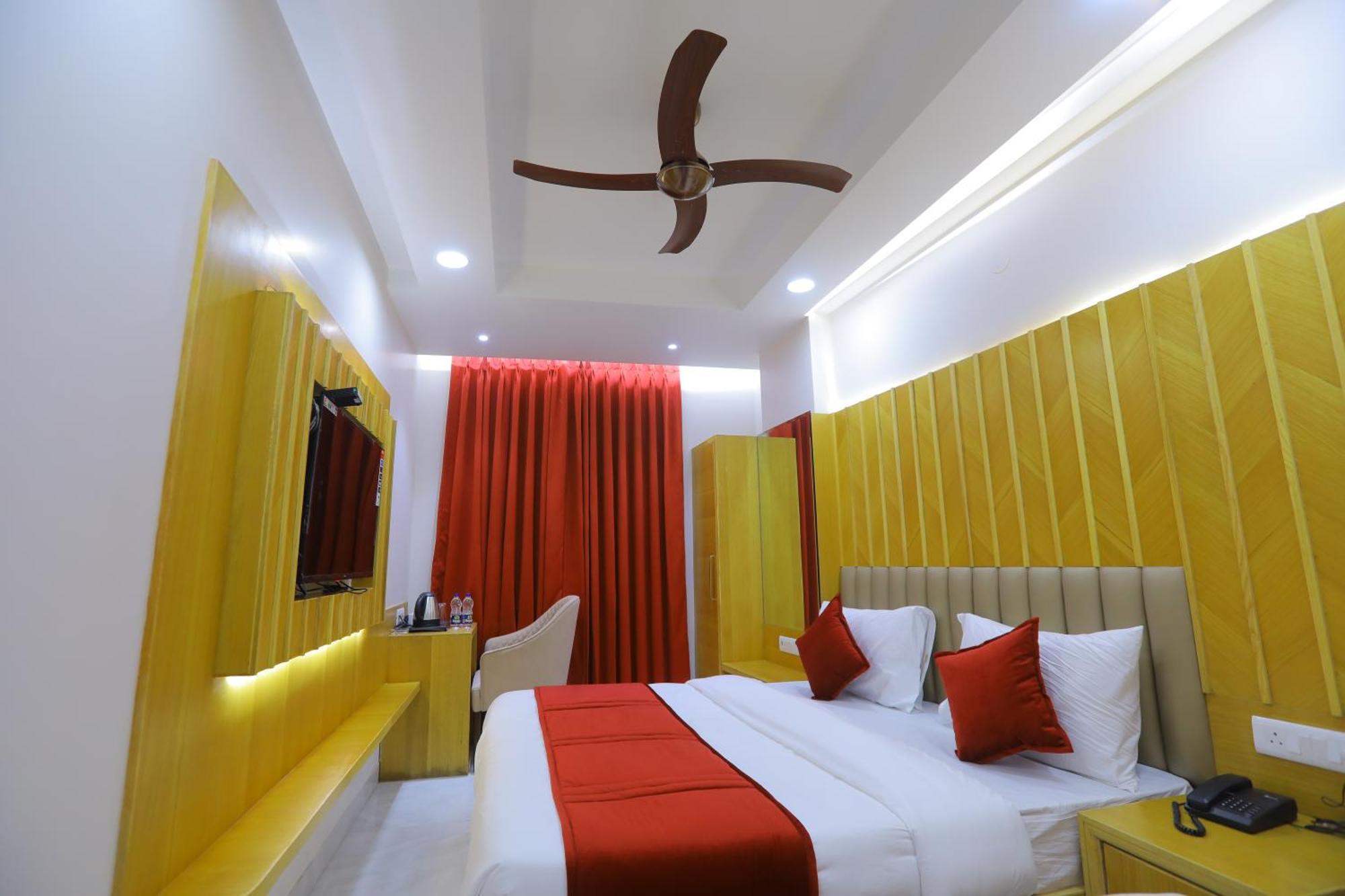 Hotel Glitz - Walk In From New Delhi Railway Station Exterior foto